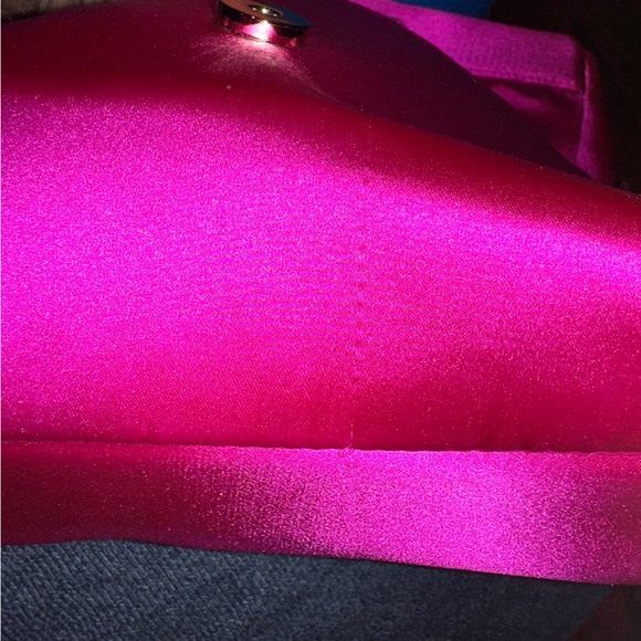 Badgley Mischka – JL0180 – Pink Twist Handle Satin Clutch - Picture 5 of 5